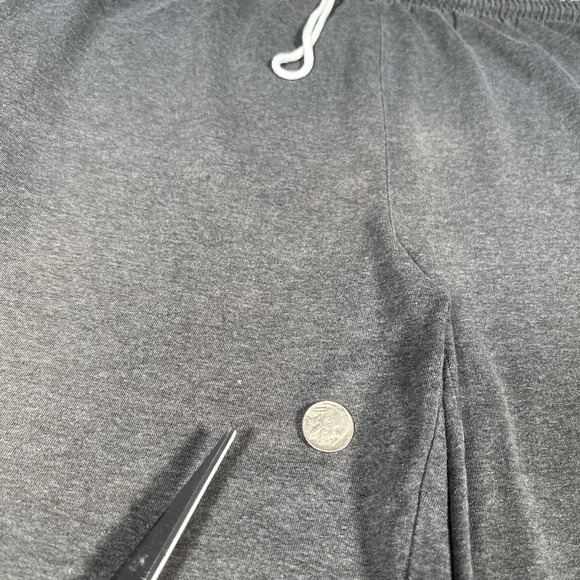 Vintage Russell Athletic Shorts Mens XL Gray Knit Lightweight Faded Distressed - Picture 4 of 10